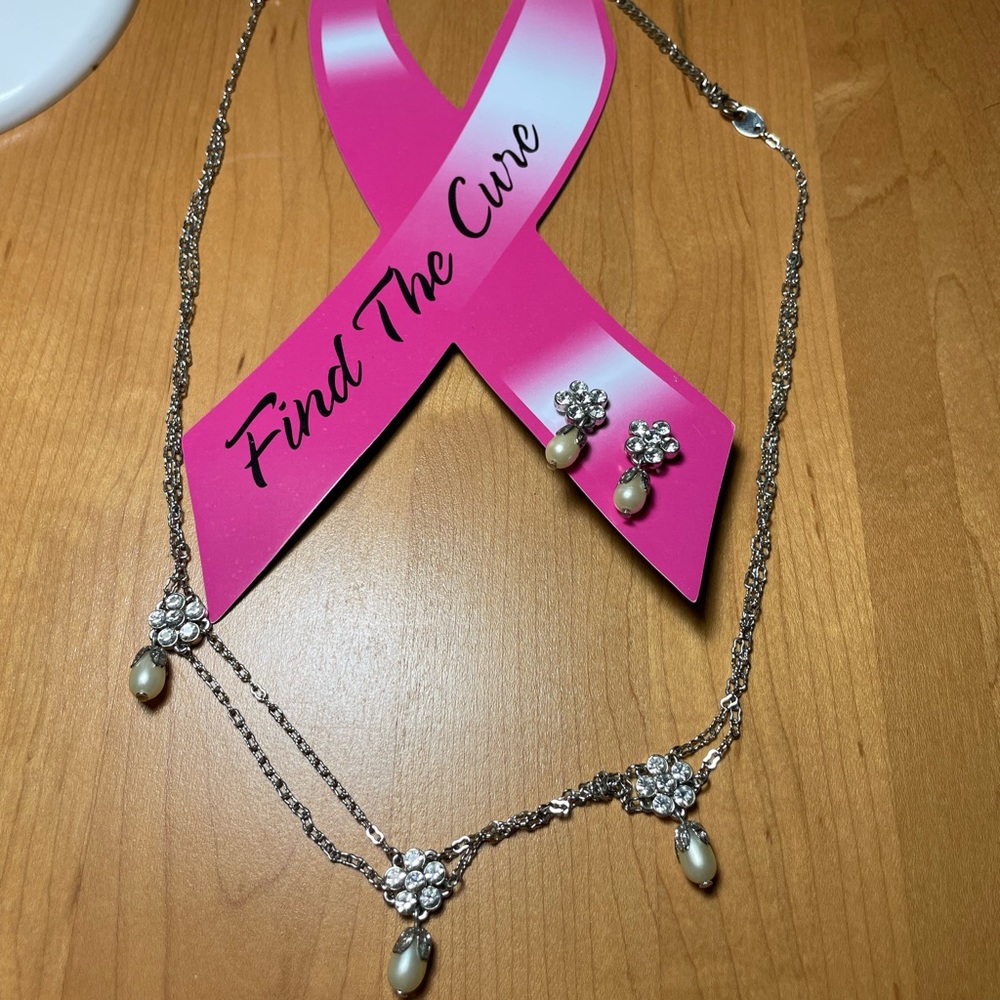Rhinestone and Beaded Floral Silver Tone Necklace and Earring Set
